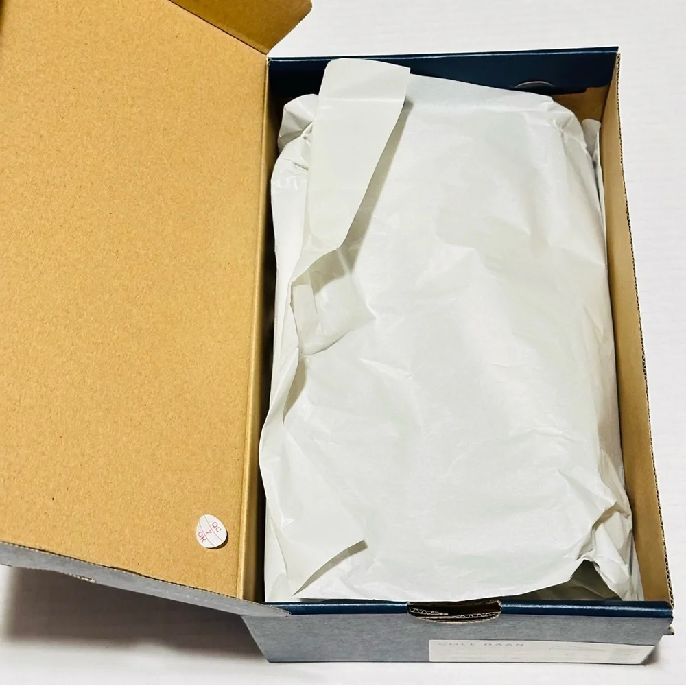 Cole Haan Grand Crosscourt Daily Sneaker Size 6 NEW - Picture 12 of 16